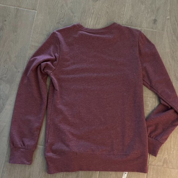 Women's Shirt Wine Size Medium Maroon NWOT - Picture 4 of 5